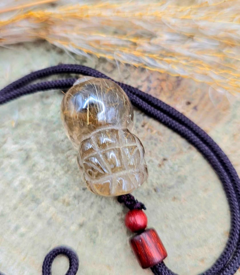 Nature Gold Rutilated Hand Carved Big Pi Xiu Pendant Necklace