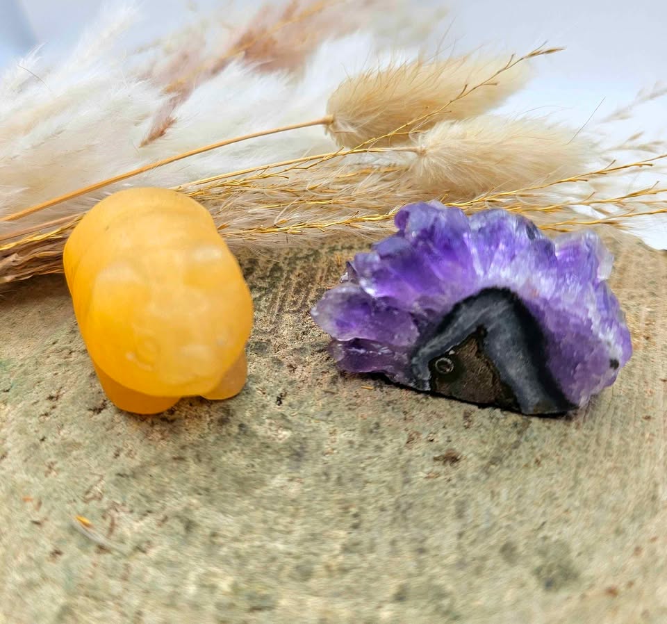 Nature Orange Calcite Bear &amp; Amethyst Cave Decor Figure.