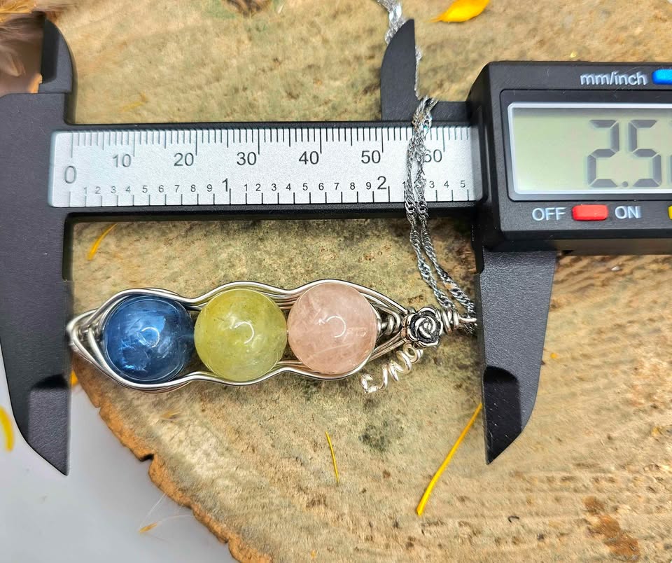 Nature Morganite Wire Wrapped Peapod Pendant Necklace