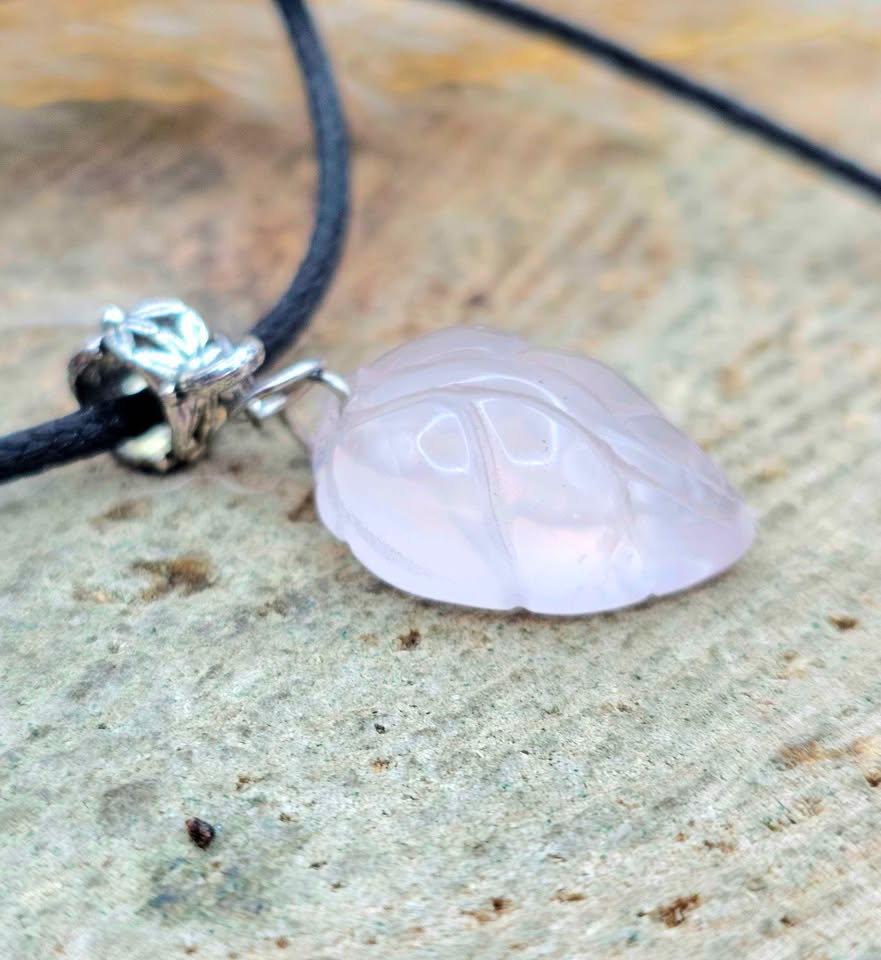 Nature Rose Quartz Artistic Leaf Pendant Necklace