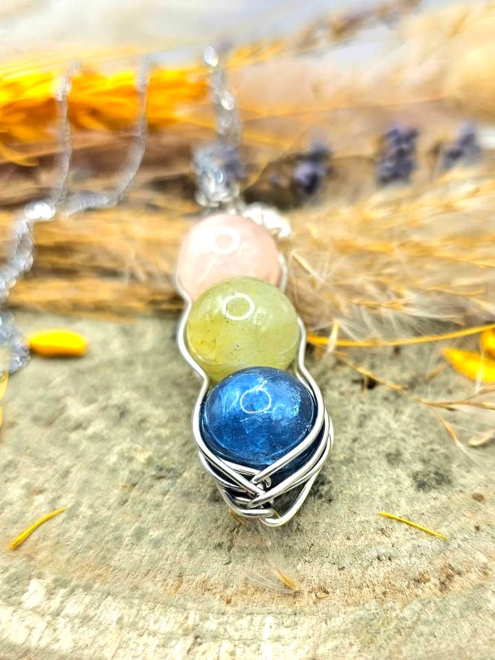 Nature Morganite Wire Wrapped Peapod Pendant Necklace
