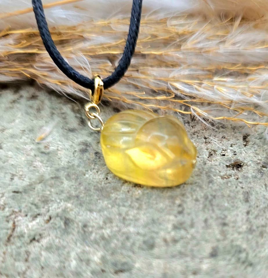 Nature Fluorite Sleeping Nine Tails Fox Pendant Necklace