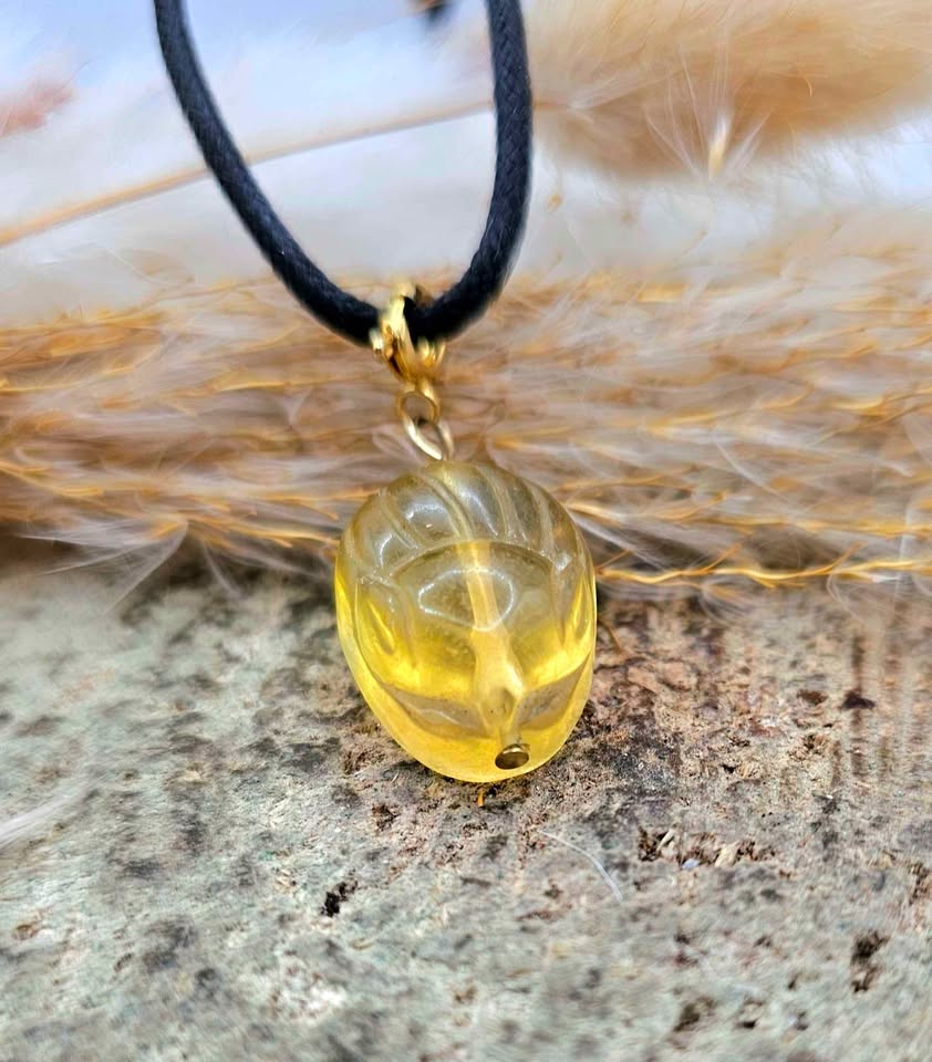 Nature Fluorite Sleeping Nine Tails Fox Pendant Necklace