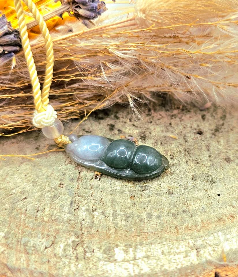 Nature Jade Carved Peapod Adjustable Hand Braided Pendant Necklace