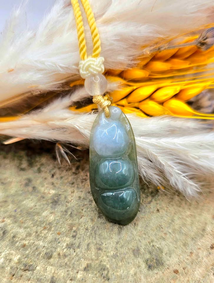 Nature Jade Carved Peapod Adjustable Hand Braided Pendant Necklace