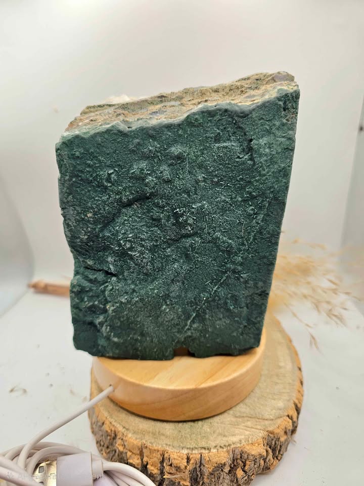 Nature Crystal Geode Cluster 5.5"LED Lamp With Lamp Based