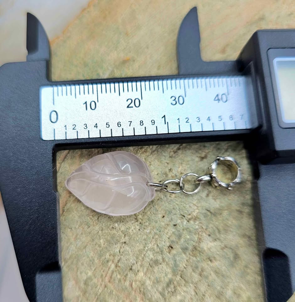 Nature Rose Quartz Artistic Leaf Pendant Necklace
