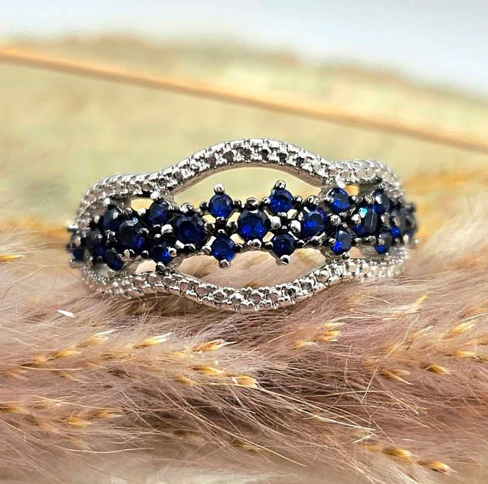 Beautiful Blue Sapphire Floral Pattern S925 Ring ( Size 9)