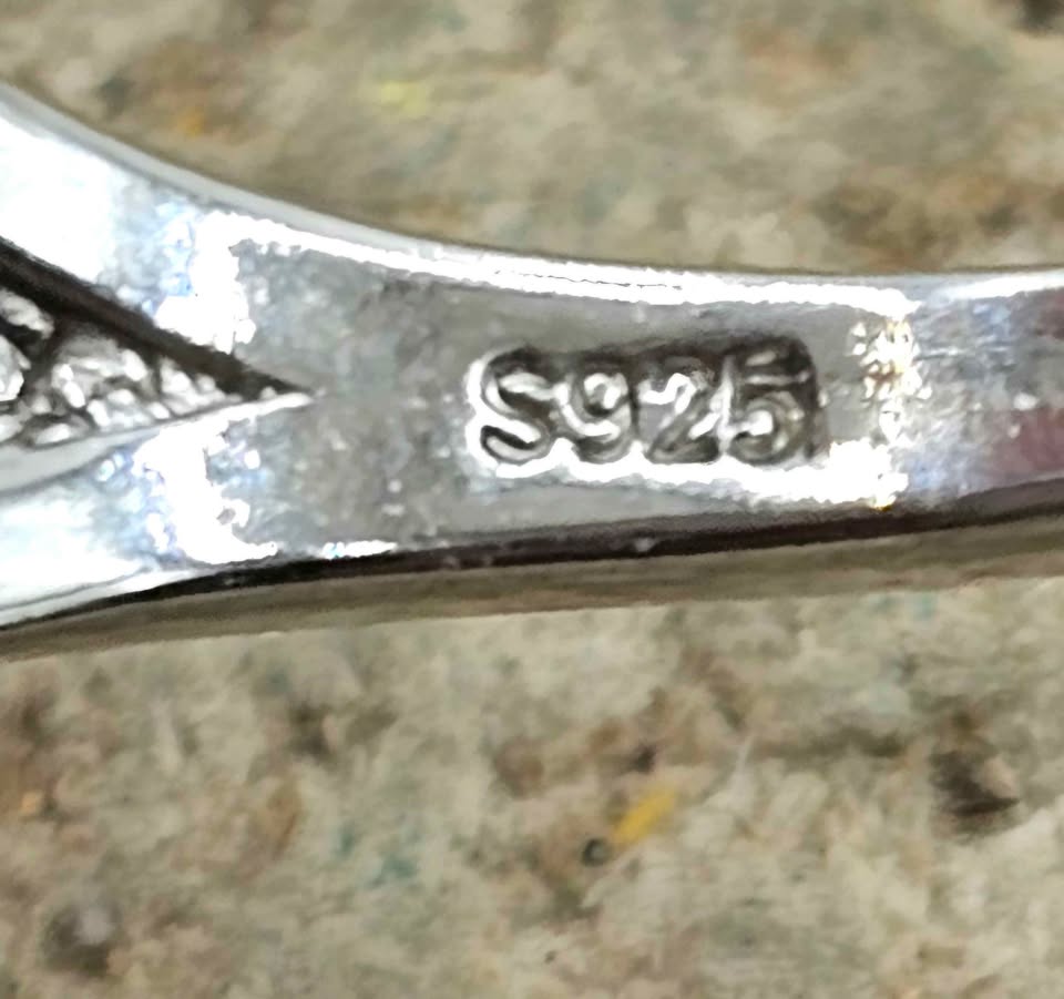 Beautiful Blue Sapphire Floral Pattern S925 Ring ( Size 9)