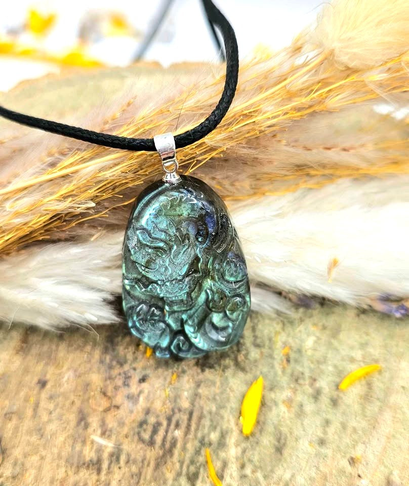Nature Labradorite Carved Flying Dragon Pendant Necklace