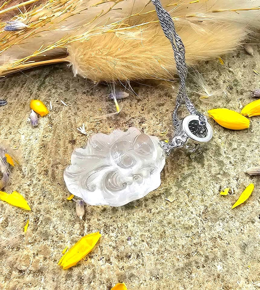 Nature Clear Crystal Nine Tails Fox Pendant Necklace