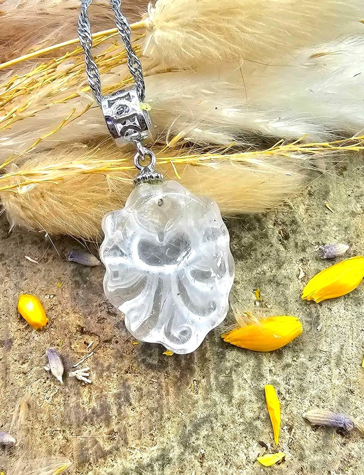 Nature Clear Crystal Nine Tails Fox Pendant Necklace