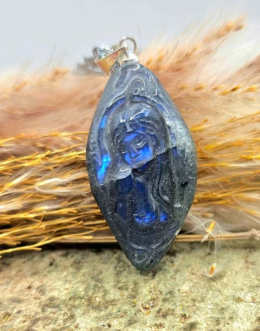 Nature Labradorite Carved Flashy Origin Of Life Pendant Necklace