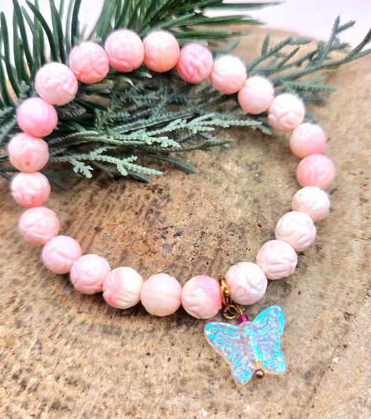 Nature Queen Pink Conch Lotus Carving Bead Butterfly Charm Bracelet