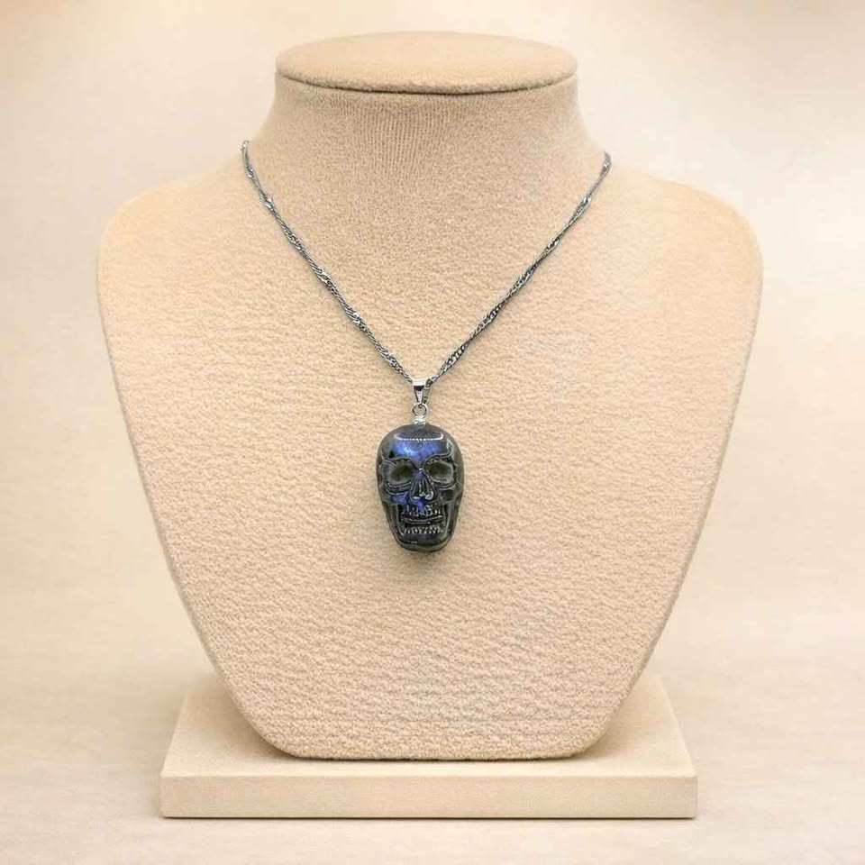 Nature Labradorite Flashy Skull Pendant Necklace