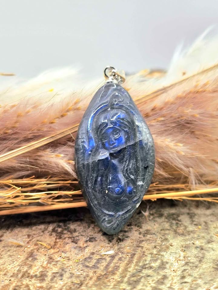 Nature Labradorite Carved Flashy Origin Of Life Pendant Necklace