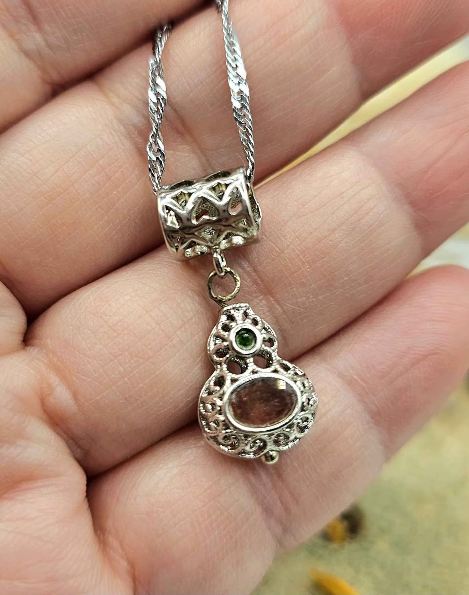 Nature Tourmaline Artistic Gourd Pendant Necklace