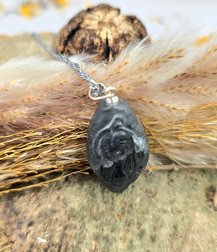 Nature Labradorite Carved Flashy Origin Of Life Pendant Necklace