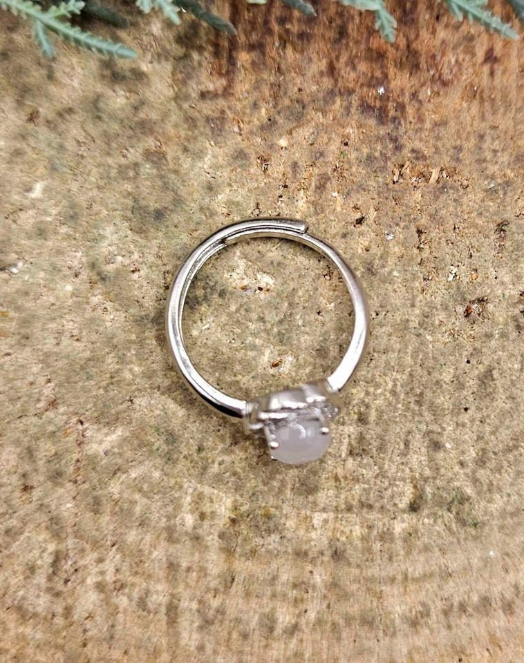 Beautiful Nature White Chalcedony Flower Band Adjustable Ring