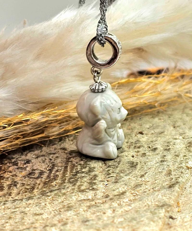 Nature Alashan Agate Hand Carved Bear Pendant Necklace