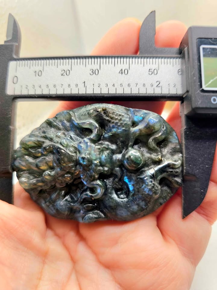 Nature Labradorite Flying Oriental Dragon Pendant Necklace.