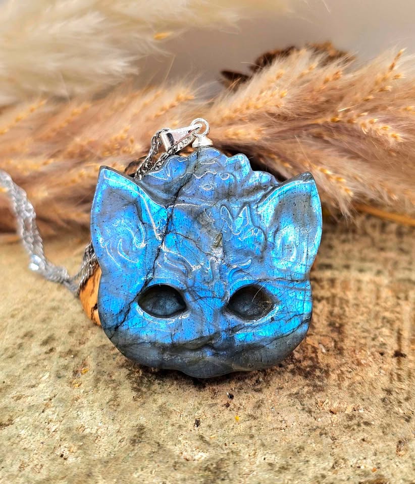 Nature Labradorite Cat Mask Pendant Necklace