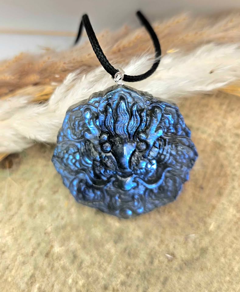Nature Labradorite Carved Oriental Dragon Pendant Necklace