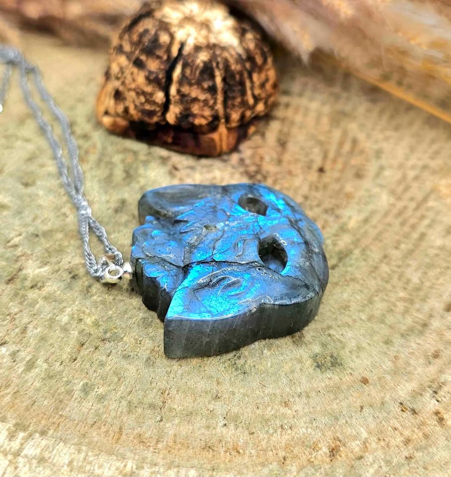 Nature Labradorite Cat Mask Pendant Necklace