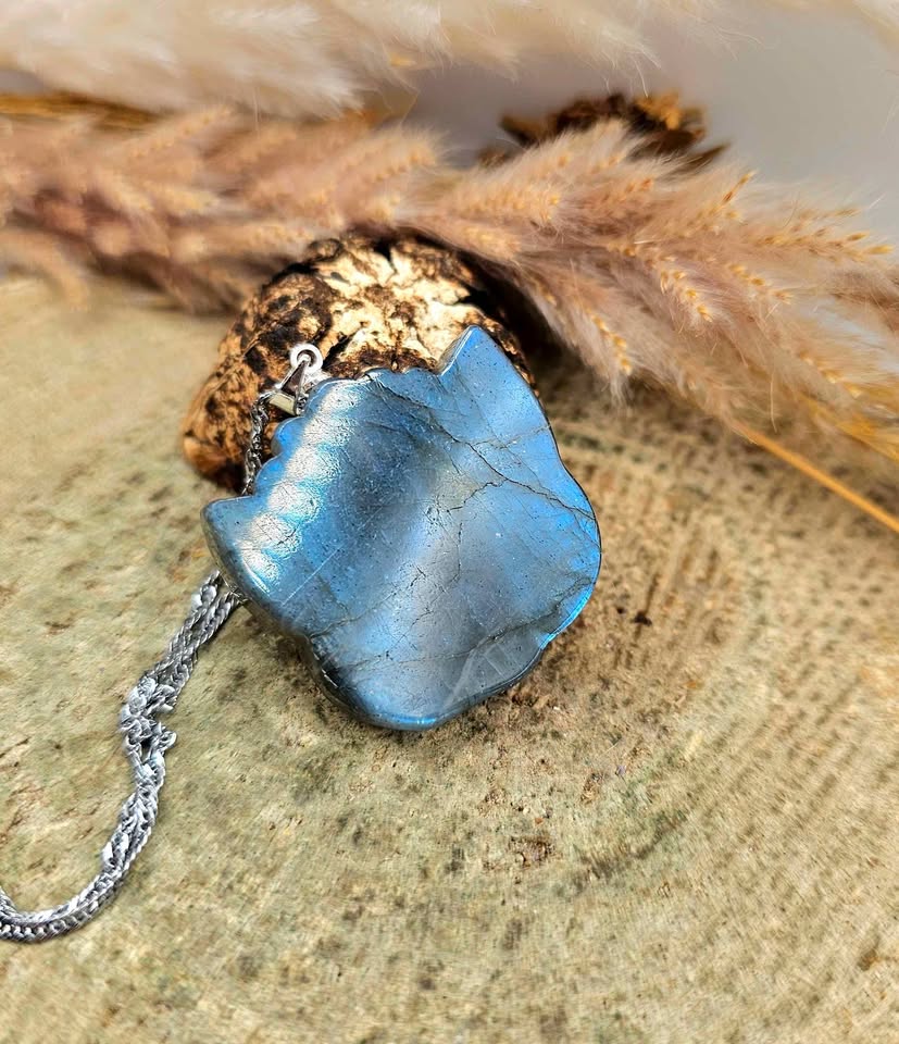 Nature Labradorite Cat Mask Pendant Necklace