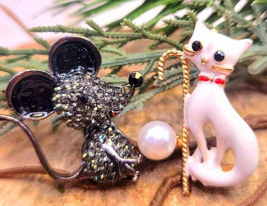 Adorable Sparking Mouse & White Cat Brooch