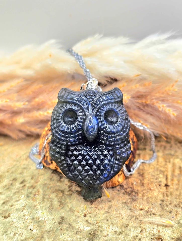 Nature Labradorite Carved Owl Pendant Necklace