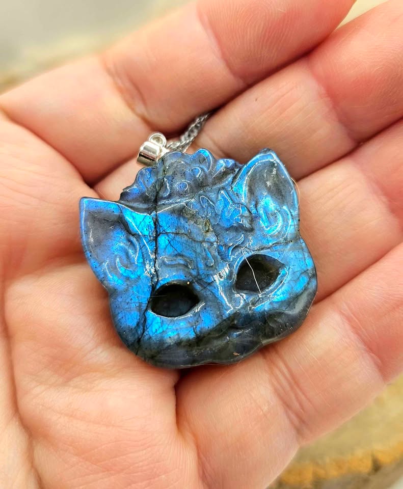 Nature Labradorite Cat Mask Pendant Necklace