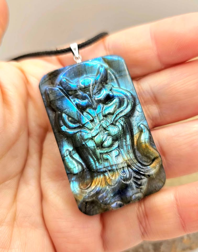 Nature Labradorite Fox Warrior Pendant Necklace