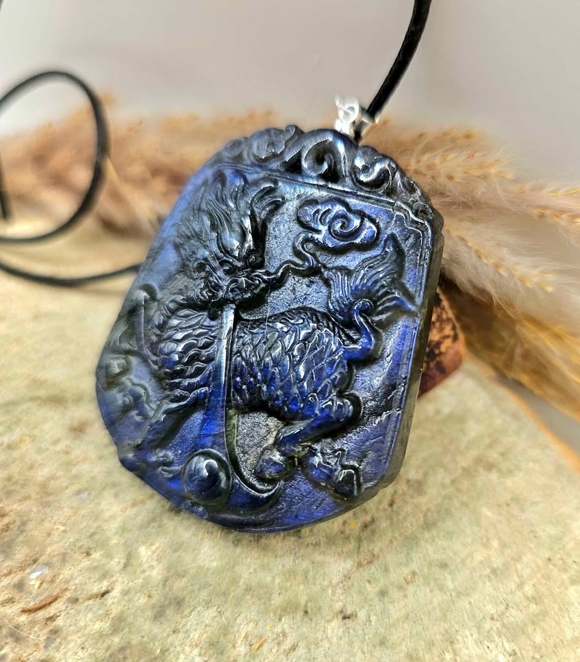 Nature Labradorite Foo Dog Big Pendant Necklace