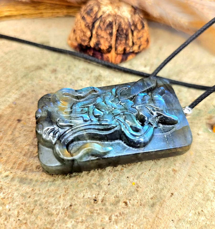 Nature Labradorite Fox Warrior Pendant Necklace