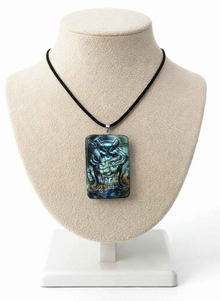 Nature Labradorite Fox Warrior Pendant Necklace