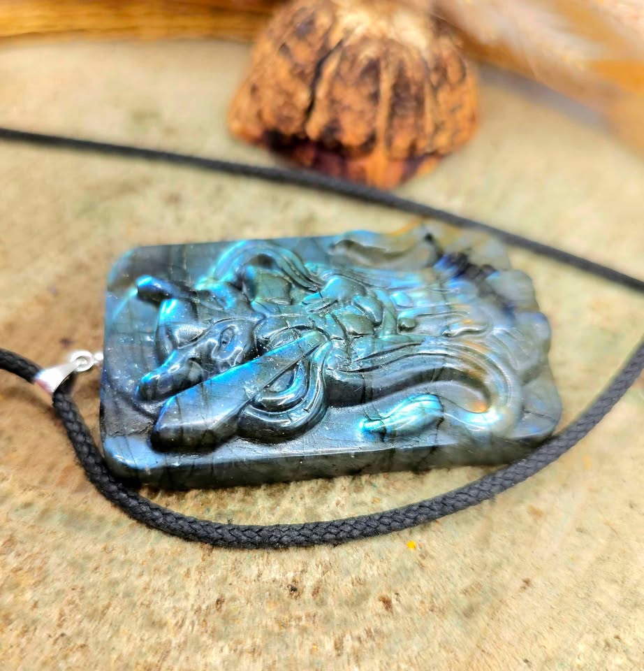 Nature Labradorite Fox Warrior Pendant Necklace