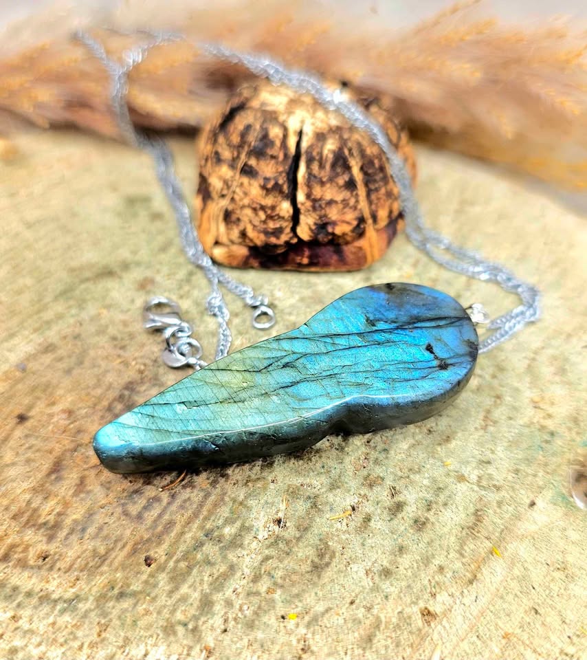 Nature Labradorite Carved Spiral Goddess Pendant Necklace