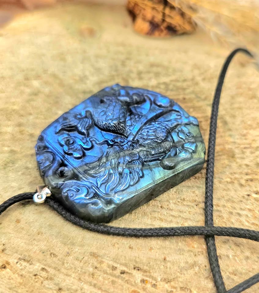 Nature Labradorite Foo Dog Big Pendant Necklace