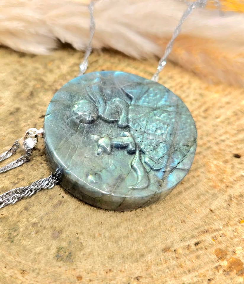 Nature Labradorite Little Prince And Fox Pendant Necklace
