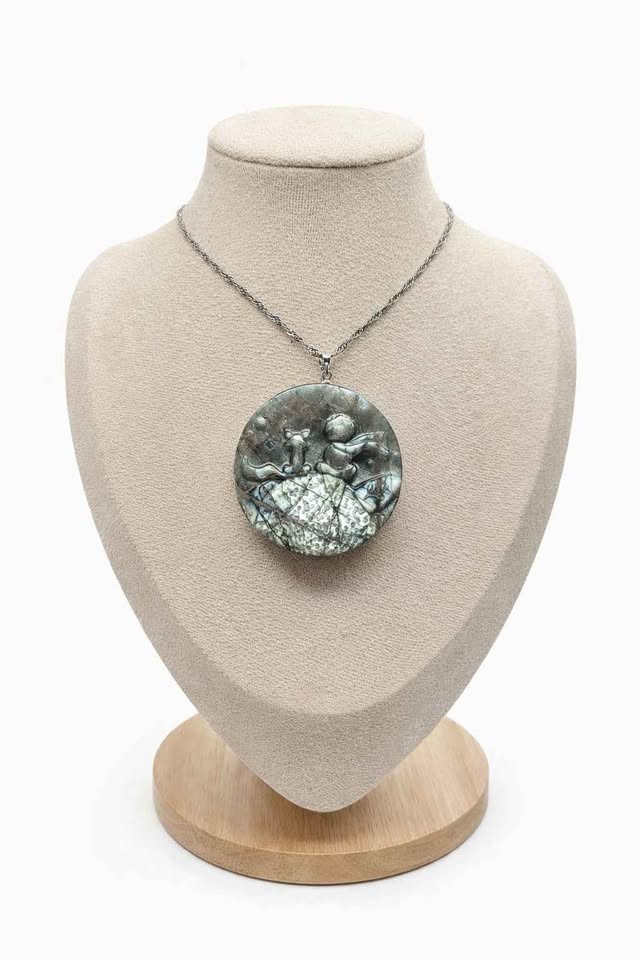 Nature Labradorite Little Prince And Fox Pendant Necklace