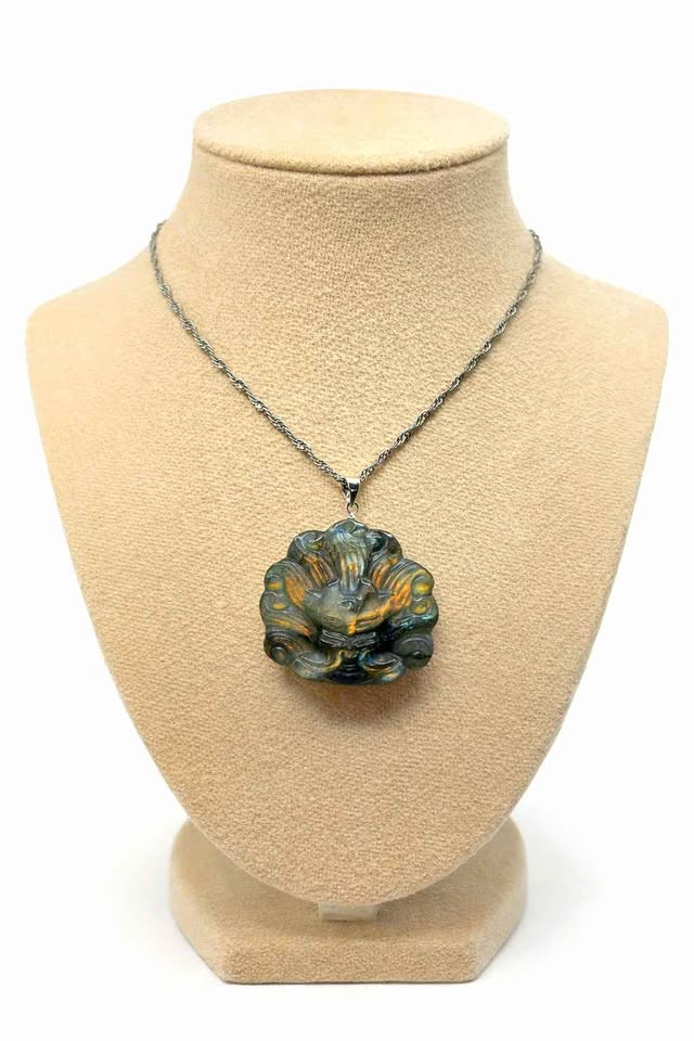 Nature Labradorite Nine Tails Fox God Pendant Necklace