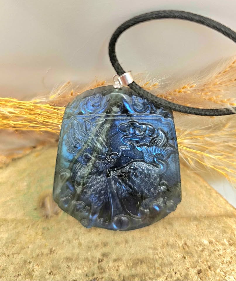 Nature Labradorite Foo Dog Big Pendant Necklace