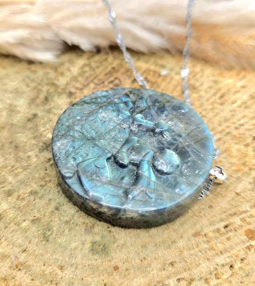 Nature Labradorite Little Prince And Fox Pendant Necklace