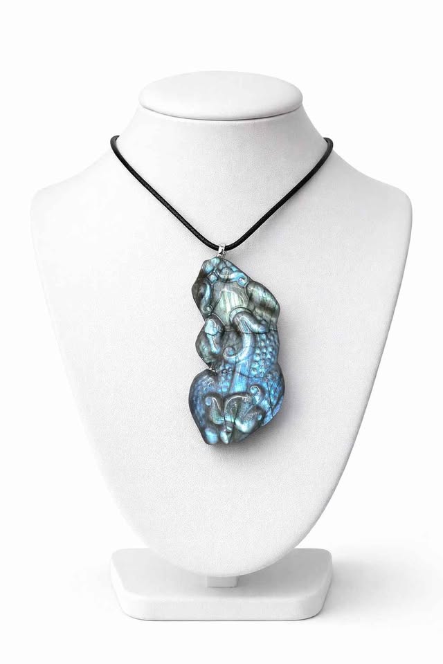 Nature Labradorite Carved Pixiu Pendant Necklace
