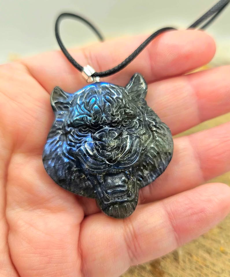 Nature Labradorite Carved Tiger Head Pendant Necklace