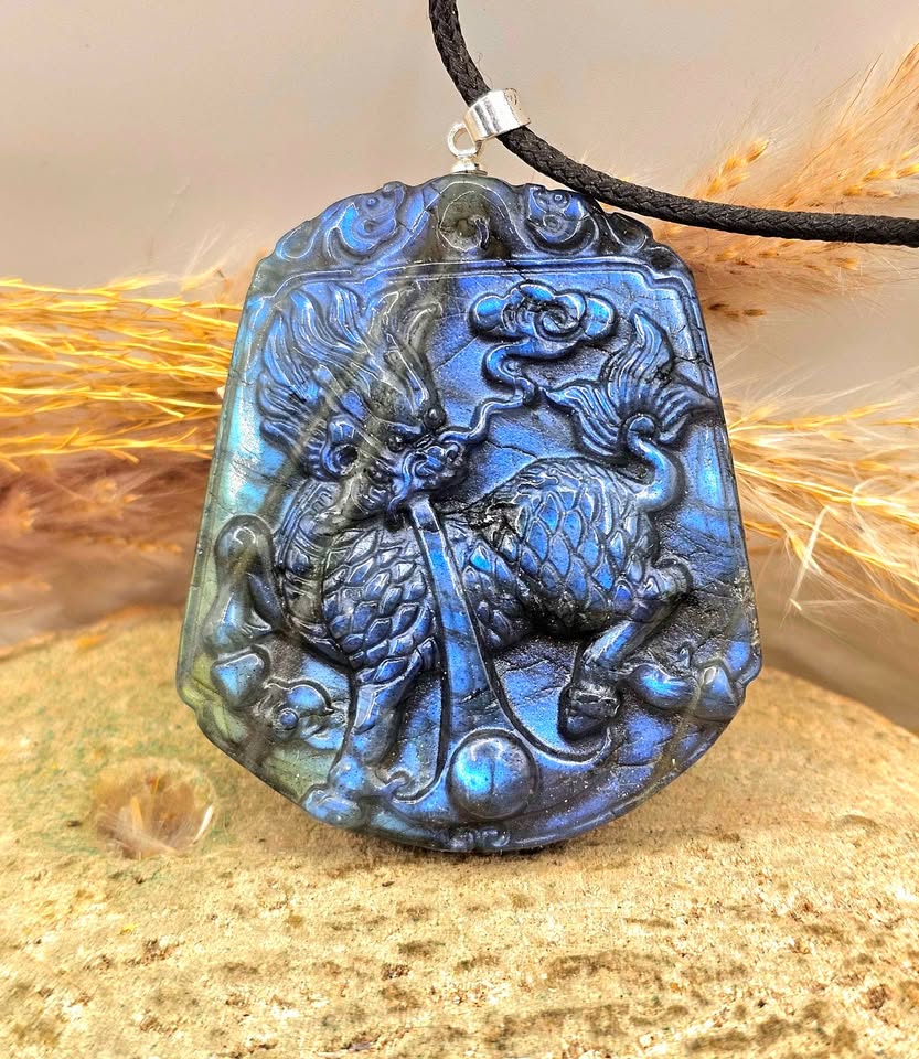 Nature Labradorite Foo Dog Big Pendant Necklace