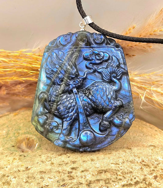 Nature Labradorite Foo Dog Big Pendant Necklace