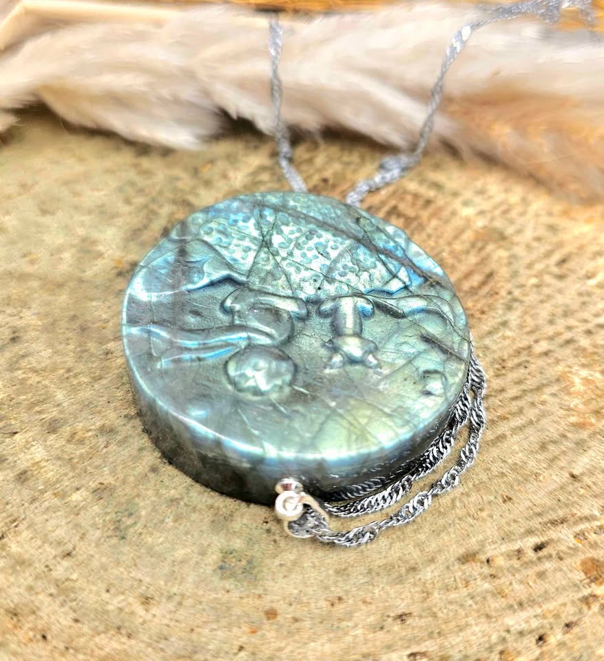 Nature Labradorite Little Prince And Fox Pendant Necklace