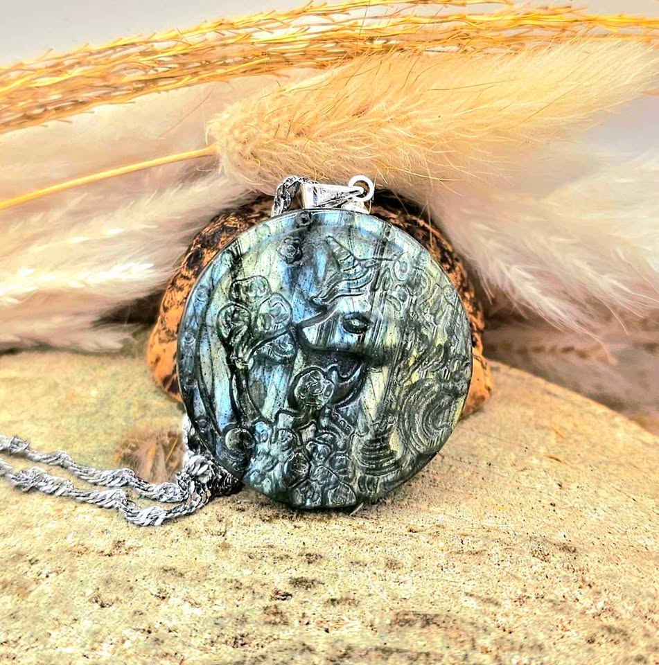 Nature Labradorite Unicorn And Flowers Pendant Necklace